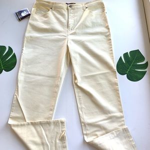 💛NWT Gloria Vanderbilt Slimming Jeans 💛